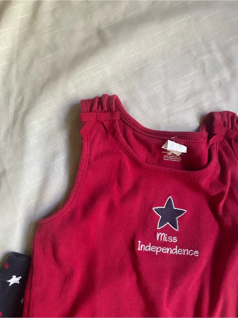 Gymboree girls size 12, 2 pc. tank top & shorts - red, white &blue stars